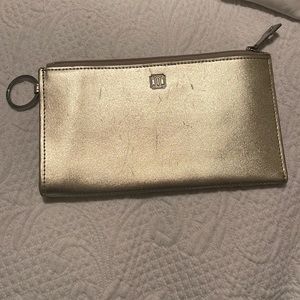 Big “Ossential” wallet